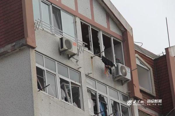 突發(fā)！青島一居民樓發(fā)生爆燃！已造1人死亡，7人受傷！3公里外有震感…